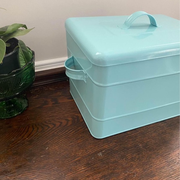 Bread Box - Picture 2 of 8